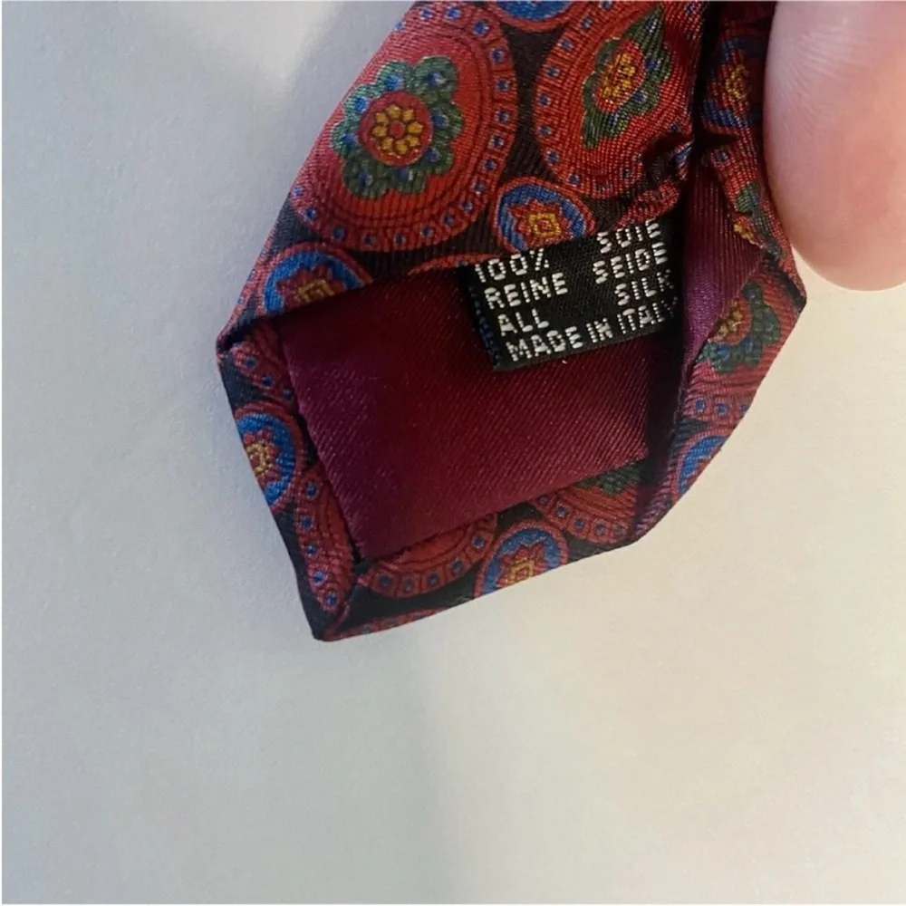 Vintage COACH Art Deco Patterned Geometric Red & Green Classic Silk Tie, 3.5”
